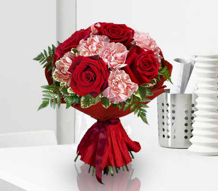 Puce Utopia-Pink,Red,Carnation,Rose,Bouquet